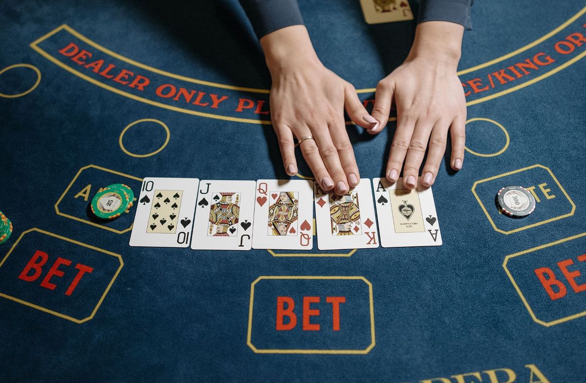 Triple 9 Lines Diamond Slots Live Betting